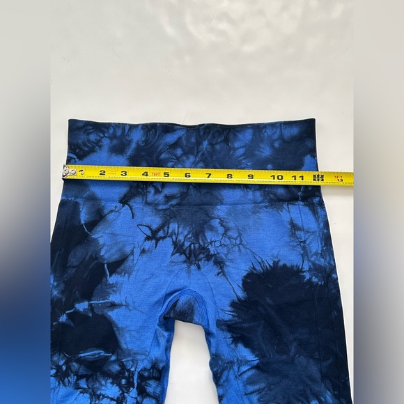 Lululemon Blue and Black Tie Dye In The Flow Crop Leggings Sz 4 - Picture 6 of 8